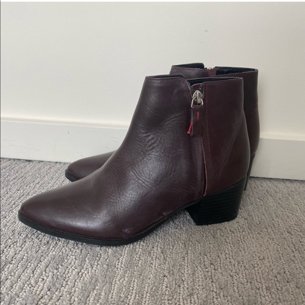 NWT Topshop leather booties, size 8 / 39